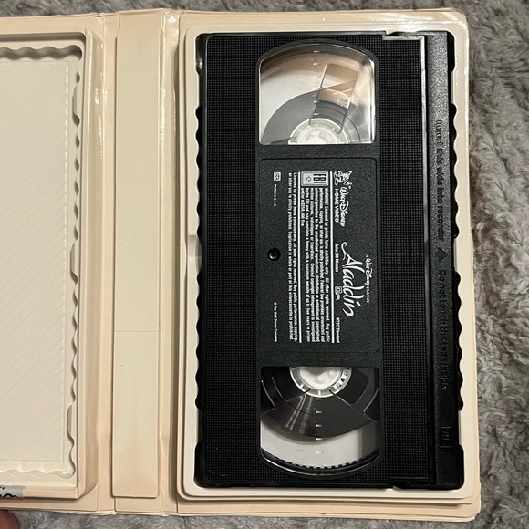 Aladdin VHS Black Diamond “The Classics” - Picture 4 of 4